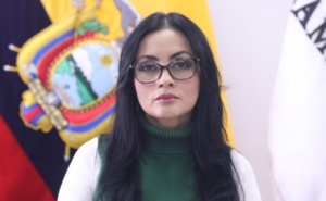 La asambleísta del correísmo, Viviana Veloz, informó este 24 de septiembre de 2025, a través de su cuenta de X, que culmina su etapa como coordinadora de la bancada de la Revolución Ciudadana (RC5), cargo que ocupó desde septiembre de 2023.