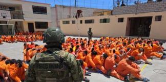 Un nuevo operativo militar se llevó a cabo en los Centros de Privación de Libertad (CPL) de Guaranda (Bolívar), Alausí y Riobamba (Chimborazo), con el objetivo de reforzar la seguridad interna, prevenir posibles amotinamientos y debilitar la organización de bandas delictivas que operan desde el interior de los recintos penitenciarios.