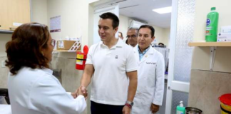 El retraso en los pagos del Gobierno central sigue acumulando tensiones en todo el país. Hasta agosto de 2025, los compromisos pendientes superan los USD 1.500 millones, afectando directamente a sectores clave como la salud, la educación y el financiamiento de los gobiernos autónomos descentralizados (GAD).