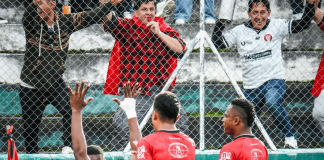 El conjunto chimboracense Daquilema FC ratificó su buen momento y clasificó a los octavos de final del Torneo de Ascenso Nacional, luego de vencer 2-1 a Pelileo SC en el compromiso de vuelta disputado en el Estadio de la Liga Cantonal de Pelileo.