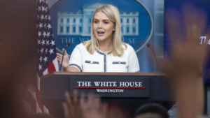 La Casa Blanca respondió el miércoles 1 de octubre de 2025 a las declaraciones del Papa León XIV, quien calificó de "trato inhumano" la situación de los migrantes indocumentados en Estados Unidos.