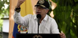 El Gobierno de Donald Trump anunció este domingo que dejará de otorgar ayuda financiera al gobierno de Gustavo Petro en Colombia, a quien calificó públicamente de “líder del narcotráfico”.
