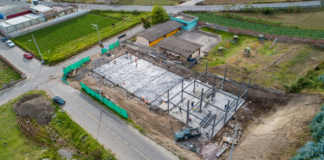 La parroquia San Luis impulsa un proyecto para transformar la dinámica comunitaria. Se ha iniciado con la construcción del Centro de Capacitación Parroquial, un espacio diseñado para formación, integración y actividades culturales.