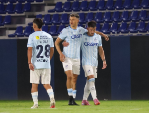 Universidad Católica lejos de los pronósticos, pisó fuerte en Sangolquí y eliminó a Independiente del Valle 2-1 como visitante en el estadio Banco Guayaquil. El conjunto dirigido por Diego Martínez mostró jerarquía, orden y contundencia ante uno de los equipos más dominantes del fútbol ecuatoriano en los últimos años, y se instaló en las semifinales del torneo nacional, donde espera al ganador del duelo entre Cuenca Jrs. y 9 de Octubre.