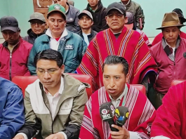En Chimborazo, Guamote ya había decidido movilizarse y exigir la derogatoria del decreto que eliminó los subsidios. Horas antes de que el Gobierno Nacional alcanzara un acuerdo con organizaciones indígenas en Imbabura para suspender el paro, Guamote ya había tomado una postura firme. En una asamblea popular autoconvocada, los dirigentes de comunidades, transportistas, productores y jóvenes aprobaron doce resoluciones y anunciaron una marcha pacífica para el 17 de octubre, en rechazo al incremento diésel y a las políticas económicas.
