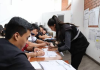 Con el objetivo de garantizar un proceso electoral transparente y eficiente, la provincia de Chimborazo avanza en la capacitación de los miembros de las Juntas Receptoras del Voto (JRV) para el Referéndum y Consulta Popular 2025. Más de nueve mil ciudadanos se capacitan como miembros de mesa en los diez cantones de la provincia, en el marco del proceso electoral previsto para el 16 de noviembre.