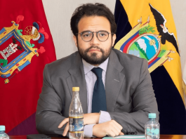 El presidente del Instituto Ecuatoriano de Seguridad Social (IESS), Edgar Lama, informó este 17 de octubre, sobre la detección de irregularidades en la emisión de certificados médicos falsos, presuntamente utilizados por integrantes de grupos delictivos organizados para evadir procesos judiciales.
