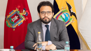 El presidente del Instituto Ecuatoriano de Seguridad Social (IESS), Edgar Lama, informó este 17 de octubre, sobre la detección de irregularidades en la emisión de certificados médicos falsos, presuntamente utilizados por integrantes de grupos delictivos organizados para evadir procesos judiciales.
