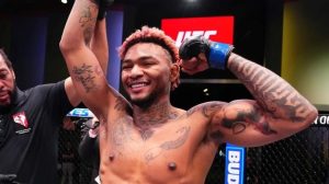 El ecuatoriano Michael Morales volverá a subirse al octágono frente al estadounidense Sean Brady en el Madison Square Garden de Nueva York, en uno de los combates estelares de la UFC 322. La organización más importante de artes marciales mixtas del mundo confirmó el duelo dedos peleadores en gran momento.