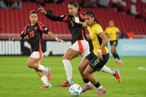 La Selección Ecuatoriana Femenina no pudo mantener su racha ganadora y perdió 2-1 ante Colombia en el estadio Rodrigo Paz Delgado, por la segunda fecha de la Liga de Naciones Femenina.