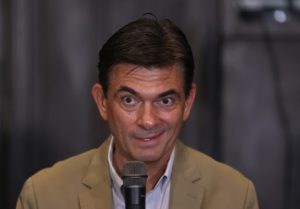 El ganador de la segunda vuelta presidencial de Bolivia, el centrista Rodrigo Paz, afirmó este 20 de octubre que mantiene acercamientos con “países amigos” como Estados Unidos, Brasil, Argentina, Uruguay y Paraguay. Busca su apoyo en la solución de la crisis de combustibles que enfrenta el país, una vez asuma la Presidencia el próximo 8 de noviembre de 2025.