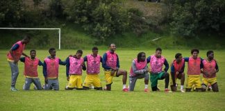 El equipo de Pelileo, Chacaritas SC que hace unos años intentaba consolidarse como una alternativa seria en la Serie B, consumó su caída al torneo de ascenso, tras empatar 0-0 ante Cumbayá.