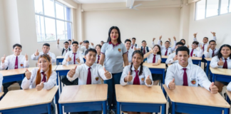 Con el propósito de garantizar la transparencia y proteger la economía de las familias ecuatorianas, el Ministerio de Educación, Deporte y Cultura (MINEDEC) presentó el “Visualizador de Costos”, una herramienta digital interactiva que facilita la consulta de los valores máximos autorizados para matrícula y pensión en los establecimientos educativos del país.