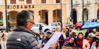 El martes 30 de septiembre, colectivos sociales como la UNE (Unión Nacional de Educadores) y FUT (frente unitario de trabajadores) de Riobamba organizaron una Vigilia Popular en el Atrio de la Catedral, donde artistas locales y gestores culturales ofrecieron presentaciones musicales y recitales de poesía.