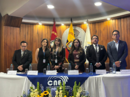 La Junta Provincial Electoral de Chimborazo, con la presencia de su directora, Viviana Velarde Rosero, llevó a cabo el 8 de octubre el sorteo público para la selección de los Miembros de las Juntas Receptoras del Voto (MJRV), quienes participarán en los comicios del Referéndum y Consulta Popular 2025.