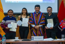 Durante la sesión ordinaria del Concejo Cantonal de Riobamba se vivió un momento histórico: por primera vez se entonó el Himno a la ciudad en idioma kichwa, como parte de las acciones que impulsa el Municipio para fortalecer la interculturalidad y reconocer la diversidad étnica del cantón.