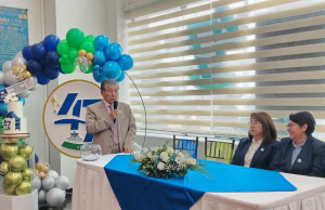 La COAC Riobamba Ltda. conmemora sus 47 años de vida institucional. El acto central se desarrolló el 13 de octubre, en la oficina matriz, ubicada en las calles 10 de Agosto y Colón, donde directivos, colaboradores y socios se reunieron para celebrar casi cinco décadas de labor ininterrumpida al servicio de la ciudadanía.