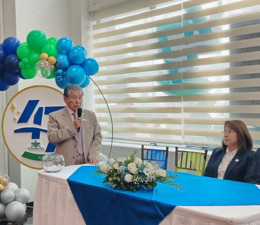 La COAC Riobamba Ltda. conmemora sus 47 años de vida institucional. El acto central se desarrolló el 13 de octubre, en la oficina matriz, ubicada en las calles 10 de Agosto y Colón, donde directivos, colaboradores y socios se reunieron para celebrar casi cinco décadas de labor ininterrumpida al servicio de la ciudadanía.