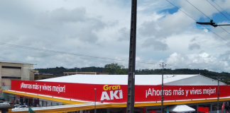 Con gran expectativa y la presencia de cientos de personas, se inauguró este viernes el nuevo Súper Akí en la ciudad de Puyo. El acto de apertura se realizó desde las 09h00, generando largas filas de compradores que acudieron para aprovechar las promociones por inauguración.