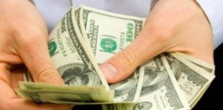 La ministra de Trabajo, Ivonne Núñez, presidió la tercera sesión del Consejo Nacional de Trabajo y Salarios (CNTS). Durante el encuentro, se presentó el cronograma para definir el nuevo Salario Básico Unificado (SBU) de 2026 y socializó la propuesta inicial de un aumento salarial.