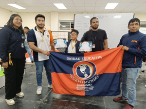 En el auditorio de la Facultad de Informática y Electrónica (FIE) de la ESPOCH, se llevó a cabo la final de la categoría Minisumo Autónomo del Riotronic 2025, donde el estudiante Emilio Romero, procedente de la Unidad Educativa Liceo Nuevo Mundo, se alzó con el título al imponerse ante el representante de la Unidad Educativa Hispanoamérica.