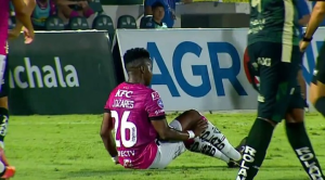 A pocas horas de enfrentar a Atlético Mineiro por la revancha de las semifinales de la Sudamericana, el club confirmó que Juan Cazares, uno de los hombres de mayor jerarquía en el plantel, sufrió una rotura de ligamento cruzado anterior.