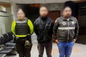 El uniforme que debía inspirar confianza terminó sembrando miedo. El sargento primero Nelson P., miembro activo de la Dirección Nacional de Delitos contra la Vida, Muertes Violentas, Desapariciones, Secuestro y Extorsión (Dinased), será juzgado por el presunto delito de violación a una adolescente de 16 años a quien, irónicamente, había sido asignado para encontrar y proteger.