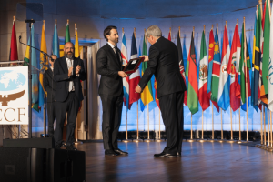 El presidente de la Asamblea Nacional del Ecuador, Niels Olsen Peet, obtuvo el reconocimiento Teddy Roosevelt International Conservation Award, uno de los reconocimientos más prestigiosos a nivel mundial en materia ambiental, otorgado por la International Conservation Caucus Foundation (ICCF).