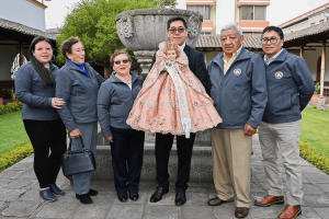 Con una ceremonia llena de simbolismo y devoción, la Universidad Nacional de Chimborazo (UNACH) realizó el acto de cambio de vestimenta del Niño Rey de Reyes Chimborazo, tras ser designada como prioste oficial para el periodo 2025-2026.