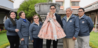 Con una ceremonia llena de simbolismo y devoción, la Universidad Nacional de Chimborazo (UNACH) realizó el acto de cambio de vestimenta del Niño Rey de Reyes Chimborazo, tras ser designada como prioste oficial para el periodo 2025-2026.
