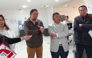 La Comisión de Legislación del Concejo Municipal de Riobamba realizó una fiscalización sorpresa al Registro de la Propiedad, para constatar el funcionamiento de los procesos administrativos, técnicos y legales que se aplican en la institución para el registro de bienes inmuebles.