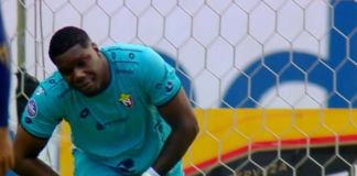 La goleada 5-0 ante Mushuc Runa dejó mal parado al portero Leodán Chalá, arquero titular del cuadro militar.