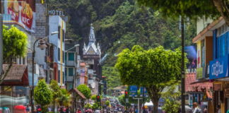 Entre el 19 y el 22 de noviembre de 2025, Baños de Agua Santa será el epicentro del turismo sostenible en Ecuador al ser sede del Congreso Nacional de Turismo, un encuentro que reunirá a empresarios, académicos y gestores del sector para debatir y articular estrategias que conviertan al cantón en un referente nacional e internacional.