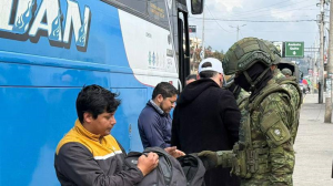 Con el objetivo de garantizar la tranquilidad ciudadana y prevenir posibles alteraciones del orden público, la Brigada de Caballería Blindada desplegó este fin de semana, personal militar en diversos puntos de Riobamba.
