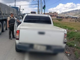 En un operativo de control vial realizado la noche del 14 de octubre, la Policía Nacional logró recuperar un vehículo reportado como robado, gracias al uso del sistema tecnológico Siipne 3W, que permite verificar en tiempo real el estado legal de los automotores.