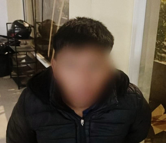 Una acción policial coordinada en la comunidad de Uchanchi, cantón Guano, este 16 de octubre, permitió la aprehensión de un ciudadano presuntamente involucrado en el delito de abigeato y la recuperación de un vehículo vinculado al hecho, evitando que la situación provocara tensiones entre los vecinos afectados.