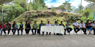 En una asamblea extraordinaria, los pueblos de la Amazonía ecuatoriana, con el respaldo de la Conaie y la Confeniae, resolvieron mantenerse en protesta ante lo que consideran abandono estatal y amenazas extractivas.
