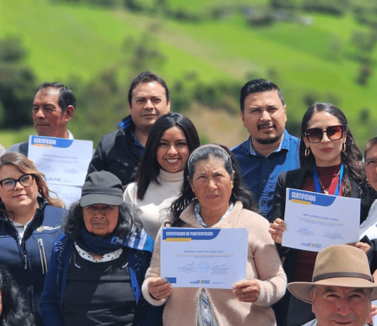 Cuarenta productores de la provincia de Chimborazo recibieron sus certificados tras culminar el proceso de capacitación en las Escuelas de Fortalecimiento Productivo Pecuario (EFPP), impulsadas por el Ministerio de Agricultura, Ganadería y Pesca (MAGP).