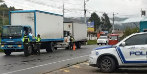 Las intervenciones policiales realizadas durante los últimos días en el distrito Colta–Guamote, provincia de Chimborazo, dejaron como resultado un vehículo recuperado, una persona aprehendida y varios controles de prevención ejecutados en distintos puntos de la zona.