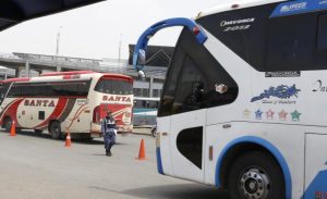 La Agencia Nacional de Tránsito (ANT) ha emitido una disposición que prohíbe expresamente el uso de unidades de transporte público y comercial para trasladar personas en manifestaciones o movilizaciones sociales en Quito y otras ciudades del país.