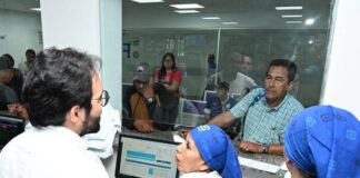 El 3 de octubre de 2025, ├ëdgar Lama, presidente del Consejo Directivo del Instituto Ecuatoriano de Seguridad Social (IESS), removió de su cargo a un médico del Hospital General de Manta tras constatar que no entregó por completo los medicamentos prescritos a un paciente.