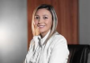 En sesión extraordinaria del Consejo Provincial desarrollada este lunes 13 de octubre de 2025, Mónica Loza Torres fue oficialmente posesionada como prefecta subrogante de la provincia de Chimborazo, tras recibir el respaldo de 18 votos a favor de los consejeros provinciales.