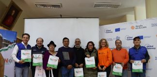Chimborazo da pasos firmes contra la desnutrición infantil con apoyo de la estrategia Global Gateway de la Unión Europea Con un enfoque territorial, participativo y sostenible, el proyecto “Territorios Libres de Desnutrición” avanza en la provincia de Chimborazo, donde la desnutrición crónica infantil afecta al 40,1 % de niñas y niños menores de 2 años. Esta iniciativa es financiada por la Unión Europea a través de su estrategia Global Gateway e implementada por Ayuda en Acción.