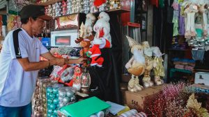 El Gobierno de Ecuador reaviva la expectativa de que las celebraciones de Navidad 2025 y Año Nuevo 2026 se conviertan en periodos de descanso extendido. Según el calendario oficial del Ministerio de Turismo de Ecuador, los feriados correspondientes caen en jueves: Navidad el jueves 25 de diciembre de 2025 y Año Nuevo el jueves 1 de enero de 2026, fechas que por ley son inamovibles.