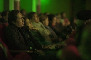 El XIV Festival de Cine Ecuatoriano Kunturñawi concluye uno de los recorridos más amplios y significativos de su historia reciente y se prepara para vivir su momento culminante: la gala de premiación prevista para este viernes 21 de noviembre, en el emblemático Teatro León de Riobamba. Tras semanas de actividades en cuatro provincias, proyecciones itinerantes en parroquias rurales, conversatorios con cineastas, talleres formativos y encuentros comunitarios, el festival cierra su edición.