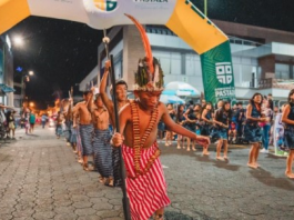 Con un colorido pregón lleno de música, danza y alegría, los habitantes de Pastaza dieron inicio a la celebración por los 64 años de vida provincial, conmemorando el 10 de noviembre de 1959, fecha en que se publicó en el Registro Oficial la independencia de la entonces provincia Napo-Pastaza.