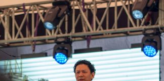 La Escuela Superior Politécnica de Chimborazo (ESPOCH) se convirtió este 26 de noviembre, en el escenario de una relevante jornada formativa gracias a la visita del conferencista internacional Yokoi Kenji Díaz, conferencista colombo-japonés, autor y promotor de valores, cuyo mensaje sobre liderazgo, disciplina y trabajo en equipo ha resonado a lo largo de América Latina.