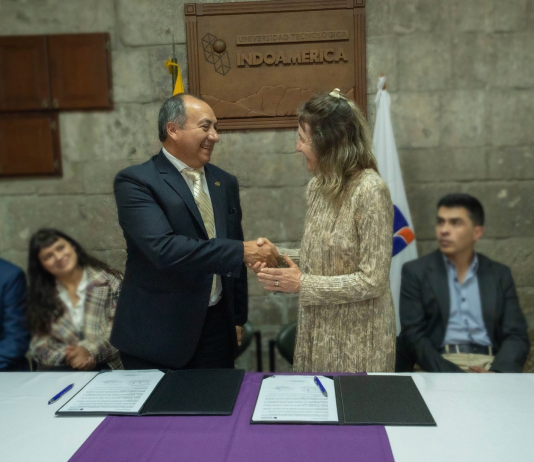 El 20 de noviembre de 2025, la Universidad Tecnológica Indoamérica (Ecuador) formalizó un importante Programa de Colaboración para el Desarrollo Académico de Diseño y Comunicación mediante un acuerdo suscrito con la Facultad de Diseño y Comunicación de la Universidad de Palermo (Buenos Aires, Argentina).