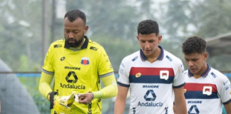 Deportivo Quito volvió a quedarse sin ascenso, con un golazo de Mineros desde media cancha, la falta de resignación a la realidad constante del equipo chulla, hizo que los hinchas invadieran la cancha. Once años de espera parecen haber sido una condena larga para Deportivo Quito.