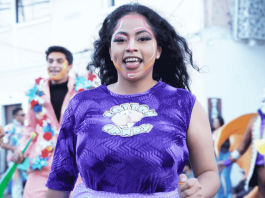 La tarde y noche de este viernes 7 de noviembre, Riobamba volvió a vestirse de fiesta. El tradicional Pregón “Luces, Ritmo y Alegría”, inauguró las celebraciones de noviembre, mes en el que la capital chimboracense rinde homenaje a la historia, la cultura y su gente.